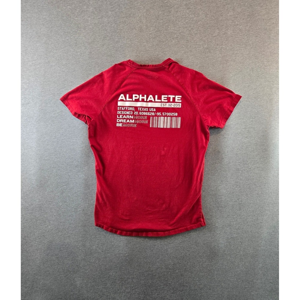 Alphalete Performance Fit T-Shirt Mens Medium Red Raglan Short Sleeve Curved Hem